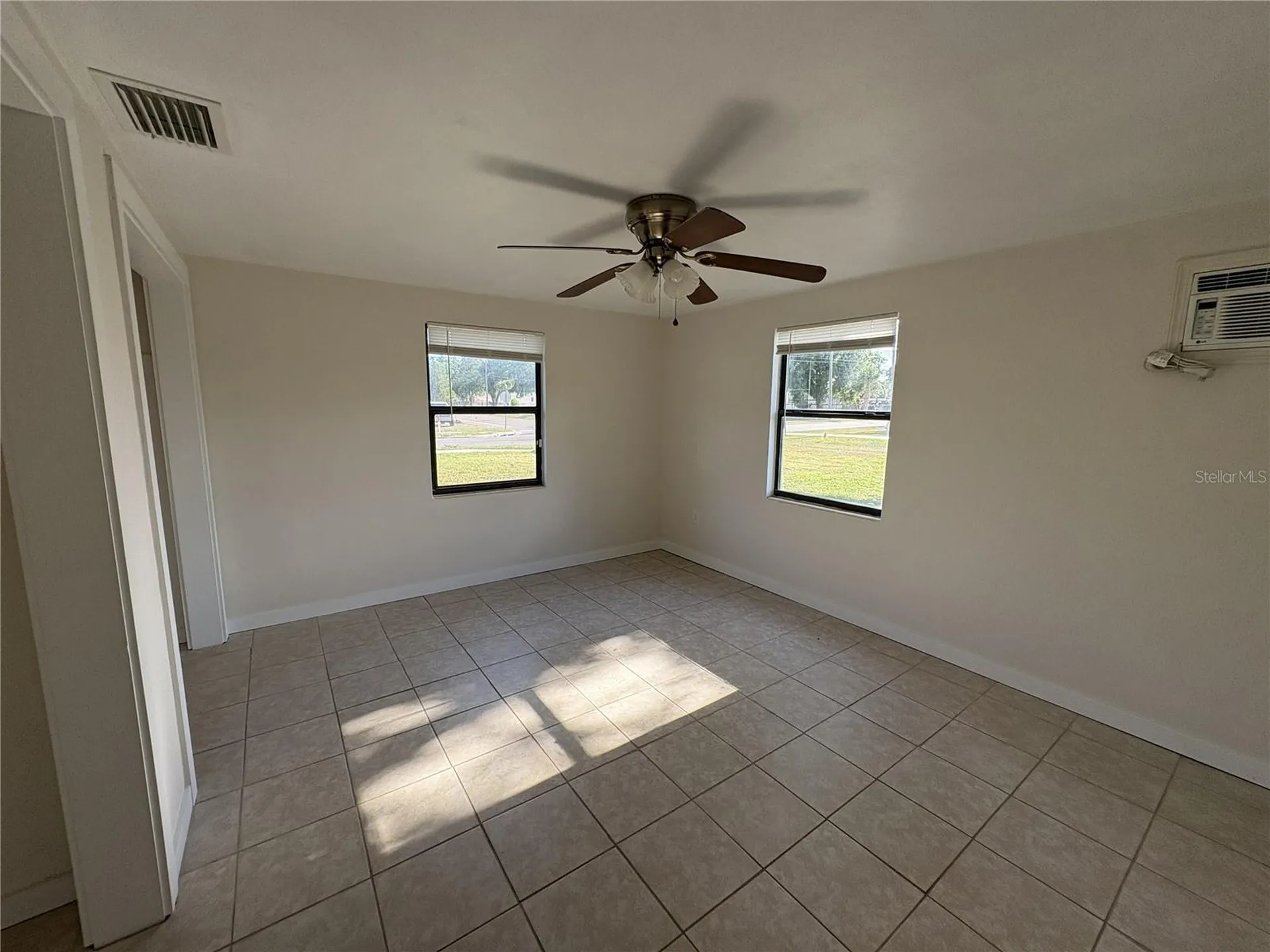 107 W Golf Links Avenue Eustis FL 32726