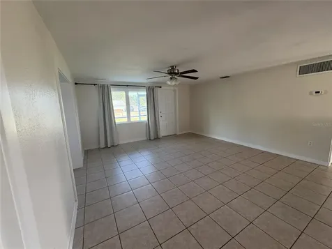 107 W Golf Links Avenue Eustis FL 32726