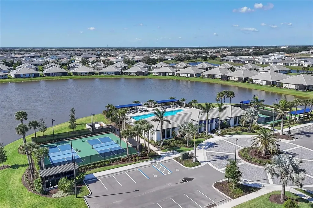 17727 Savory Mist Circle Bradenton FL 34211
