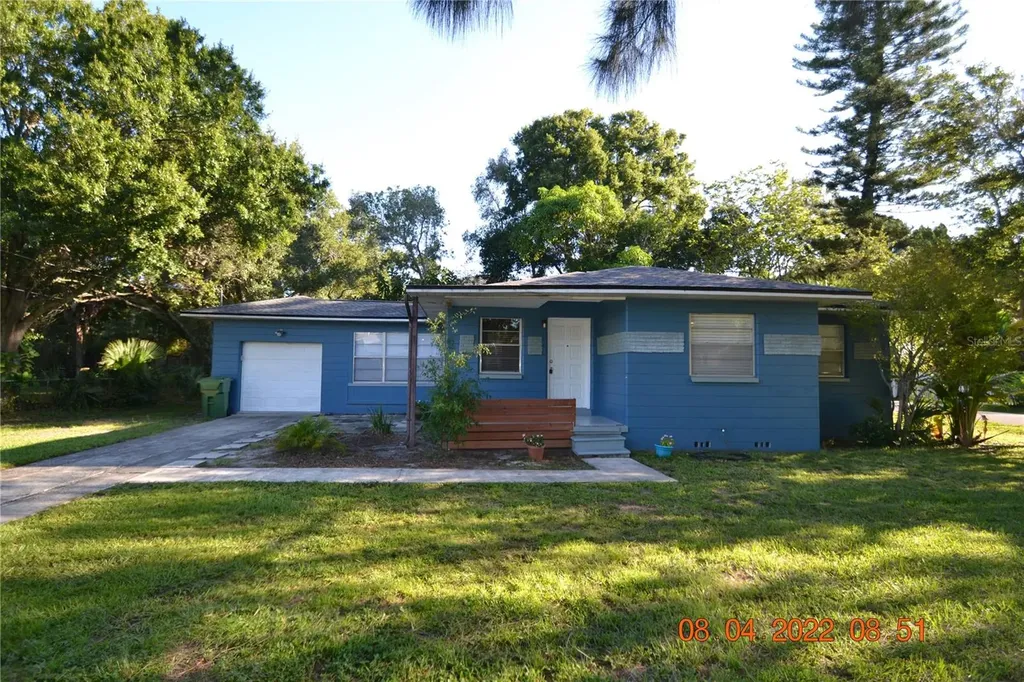 2801 Sanders Drive Tampa FL 33611
