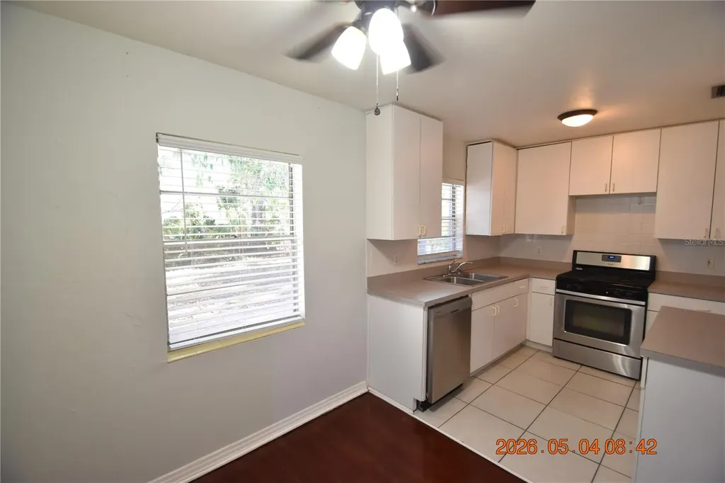 2801 Sanders Drive Tampa FL 33611