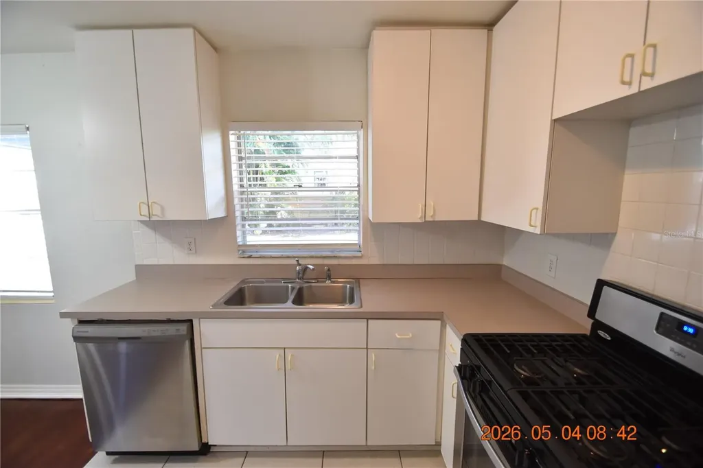 2801 Sanders Drive Tampa FL 33611