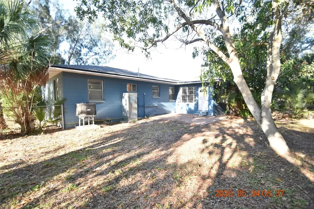2801 Sanders Drive Tampa FL 33611