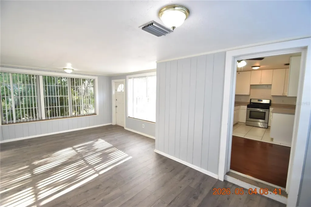 2801 Sanders Drive Tampa FL 33611