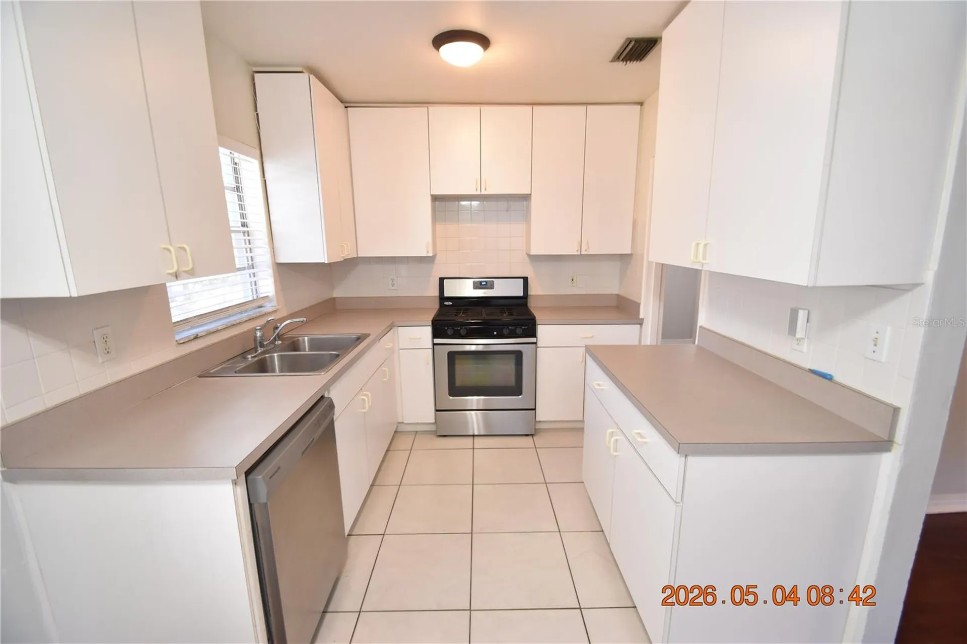 2801 Sanders Drive Tampa FL 33611