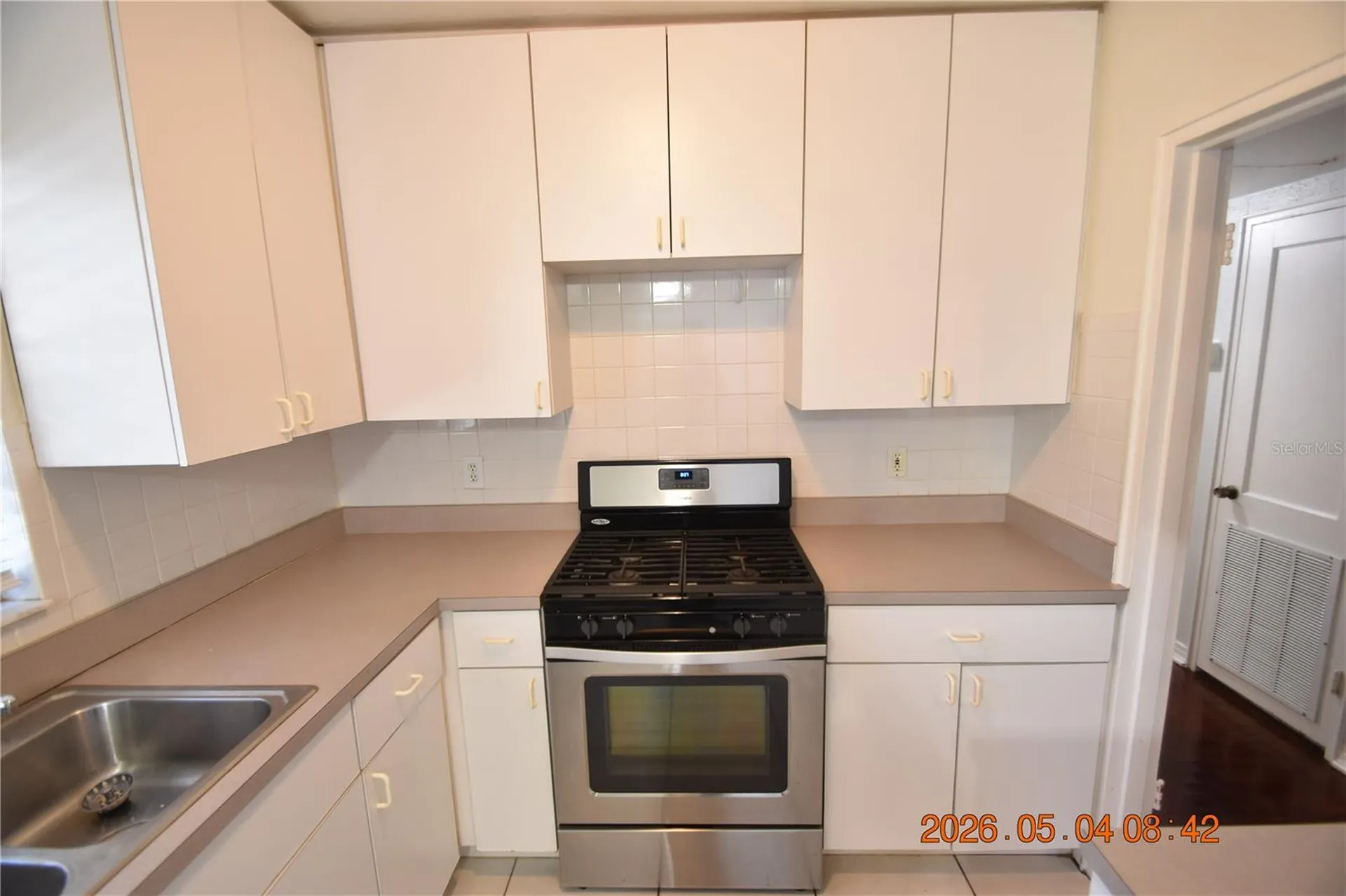 2801 Sanders Drive Tampa FL 33611