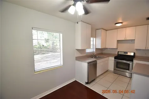 2801 Sanders Drive Tampa FL 33611