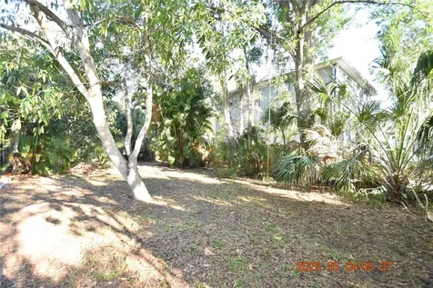 2801 Sanders Drive Tampa FL 33611