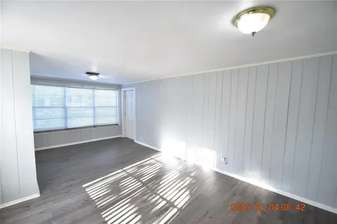 2801 Sanders Drive Tampa FL 33611