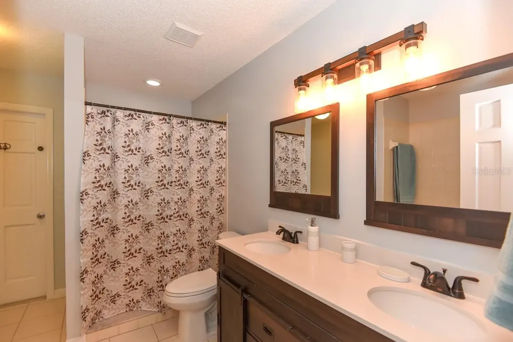 24 Lake Vista Way Ormond Beach FL 32174