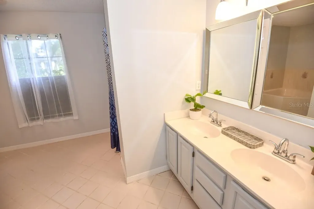 24 Lake Vista Way Ormond Beach FL 32174