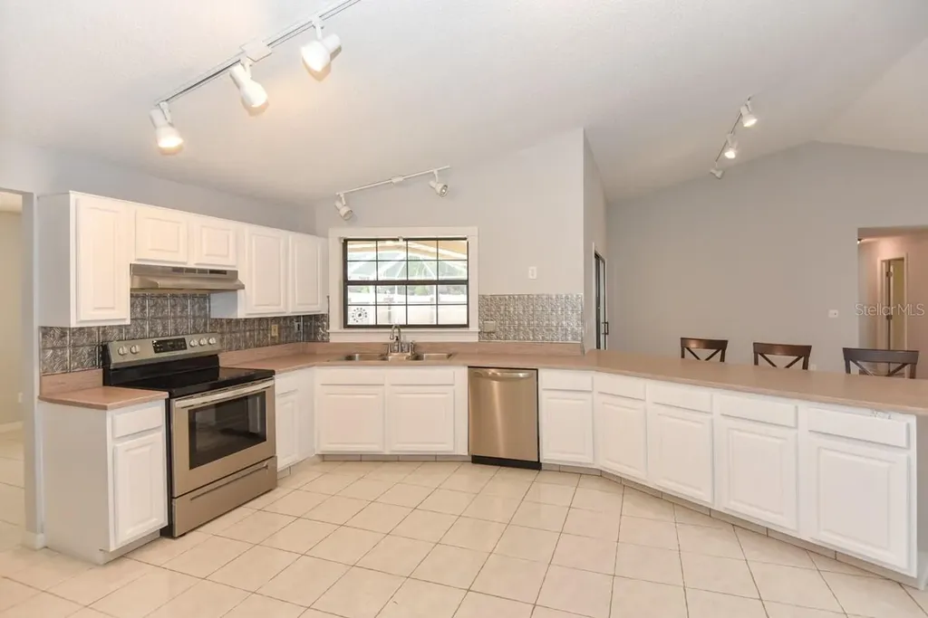 24 Lake Vista Way Ormond Beach FL 32174