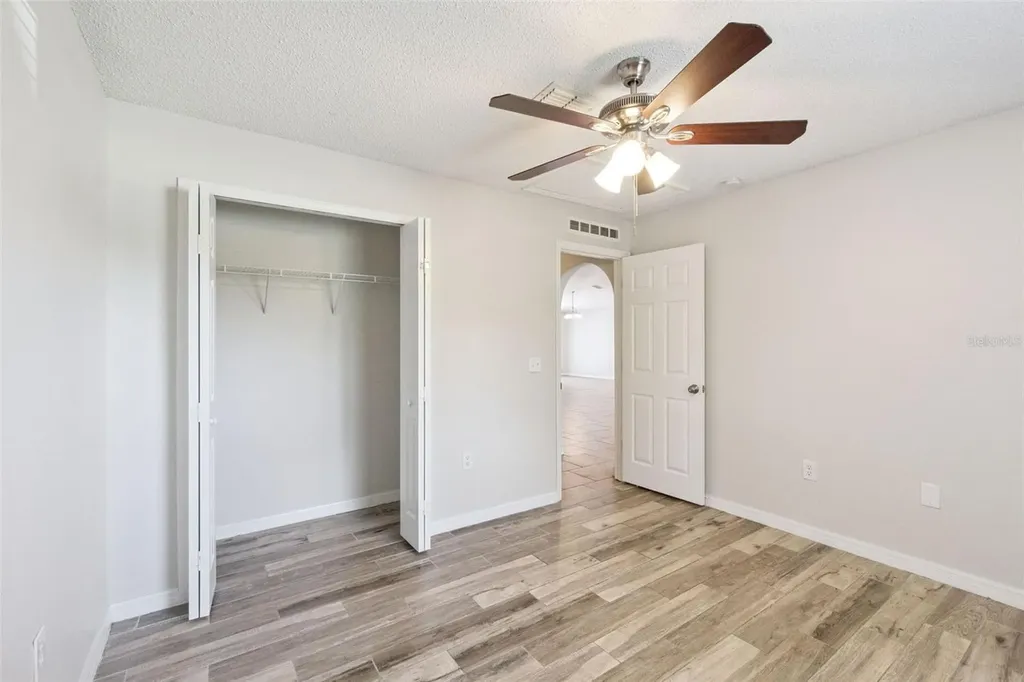560 Brown Bear Way St Cloud FL 34772