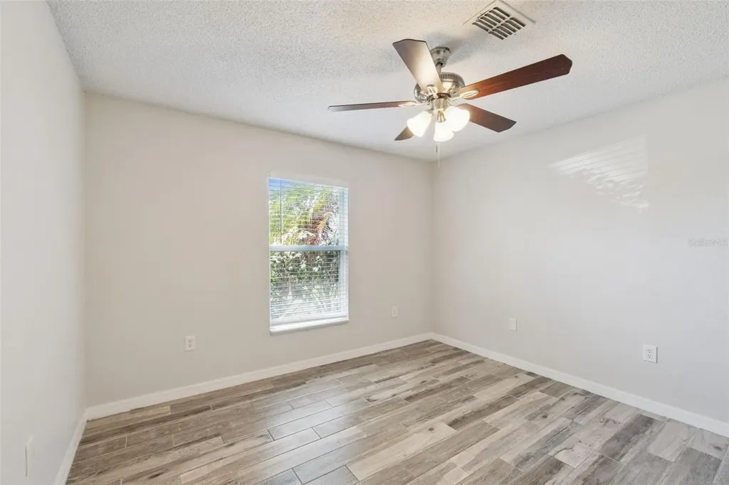 560 Brown Bear Way St Cloud FL 34772