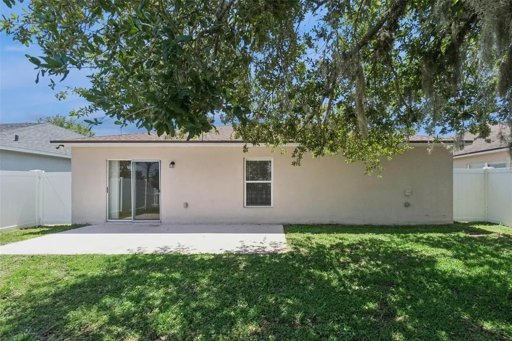 560 Brown Bear Way St Cloud FL 34772