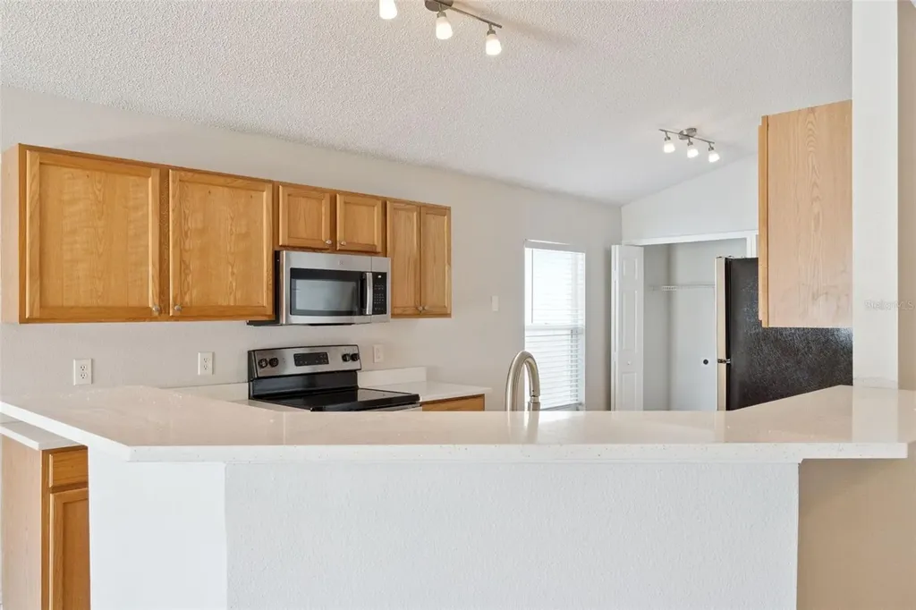 560 Brown Bear Way St Cloud FL 34772