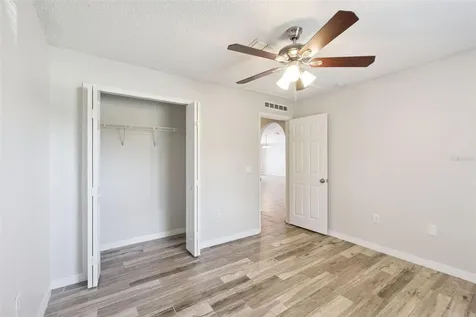 560 Brown Bear Way St Cloud FL 34772