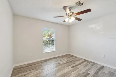 560 Brown Bear Way St Cloud FL 34772