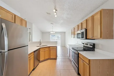 560 Brown Bear Way St Cloud FL 34772
