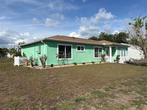 6752 Dennison Avenue North Port FL 34287