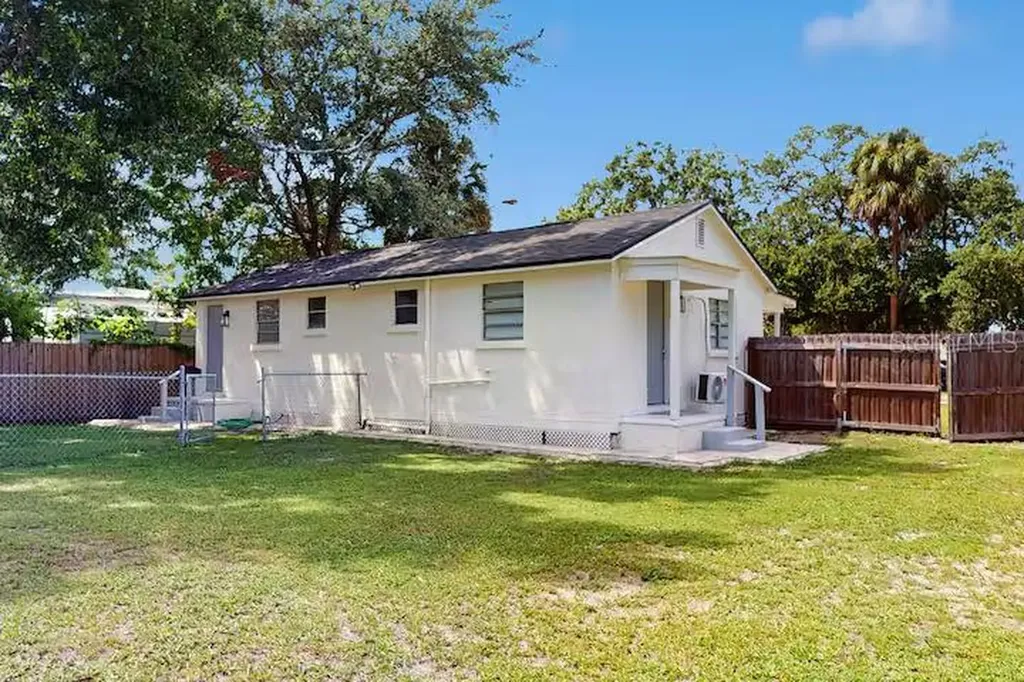 4214 W Ohio Avenue Tampa FL 33614