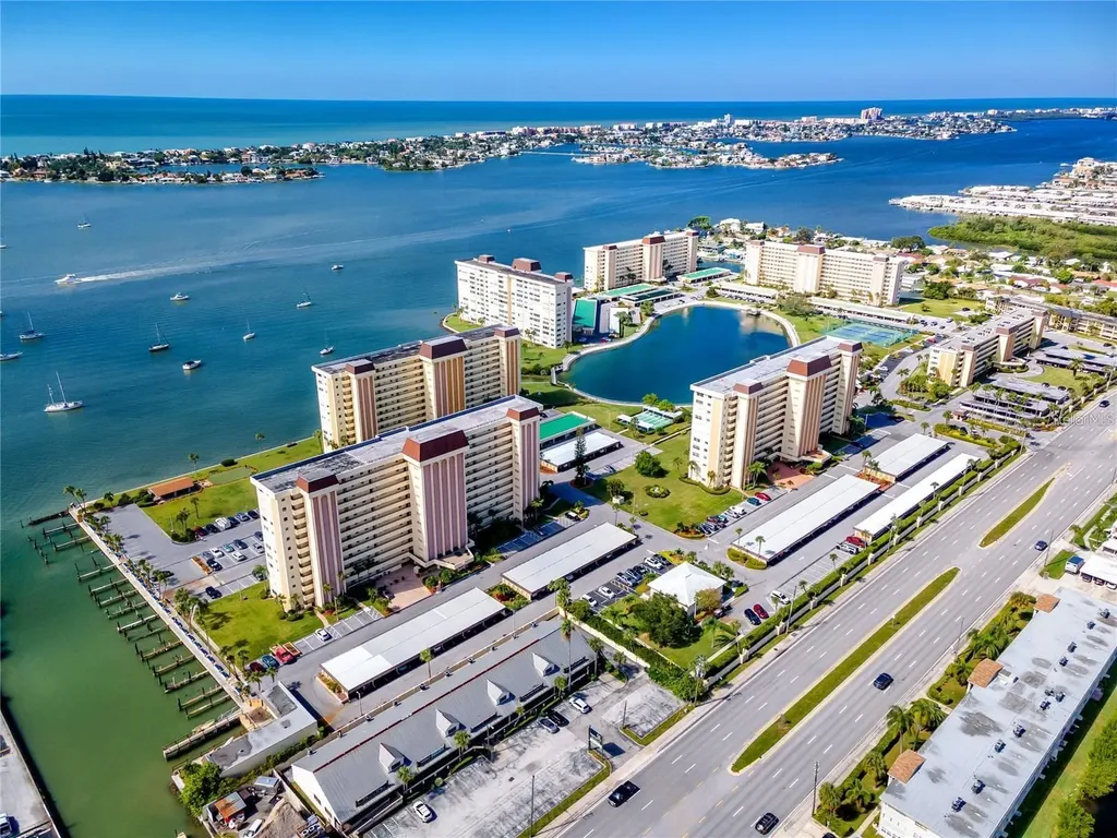 4550 Cove Circle St Petersburg FL 33708