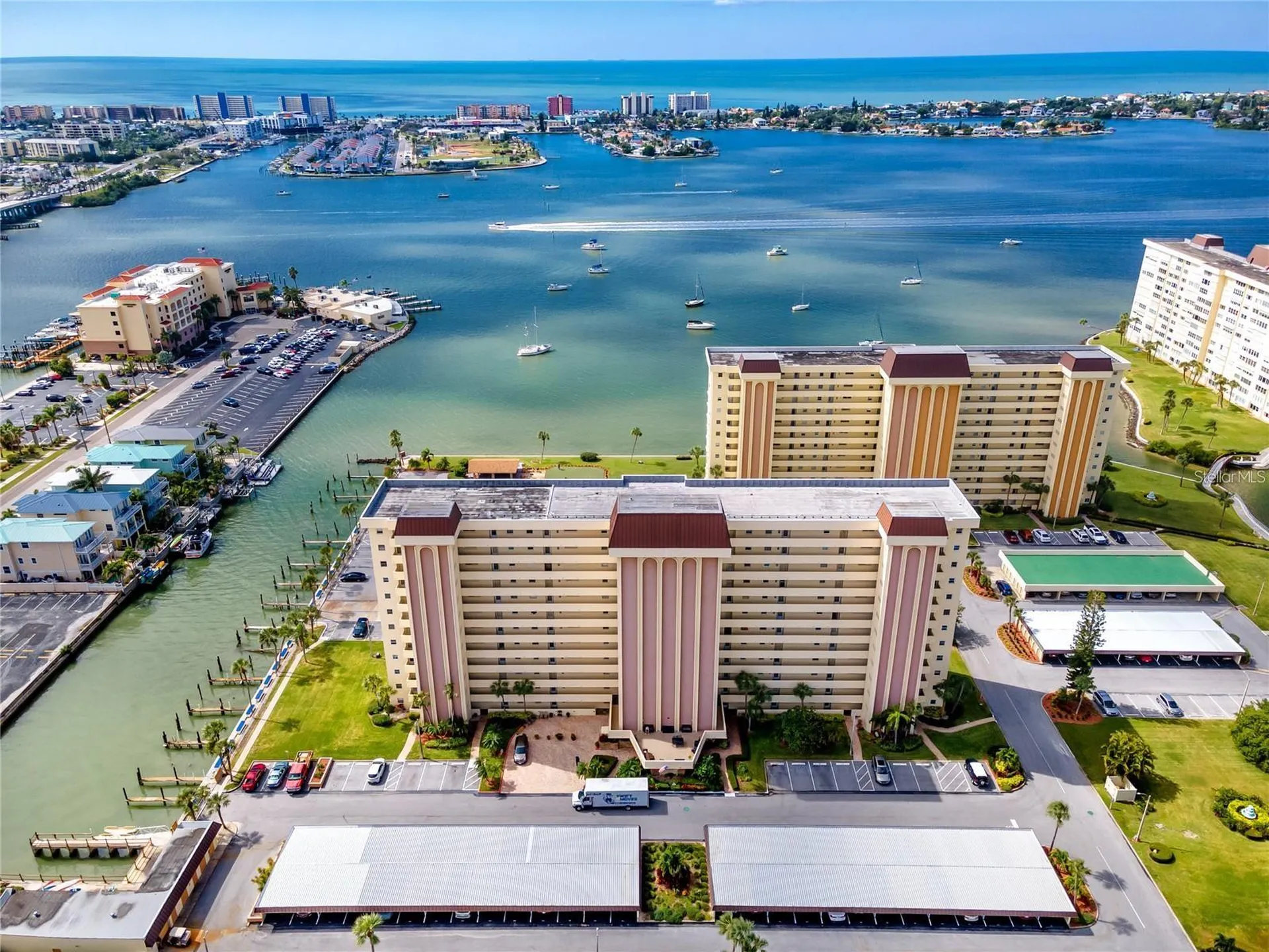 4550 Cove Circle St Petersburg FL 33708