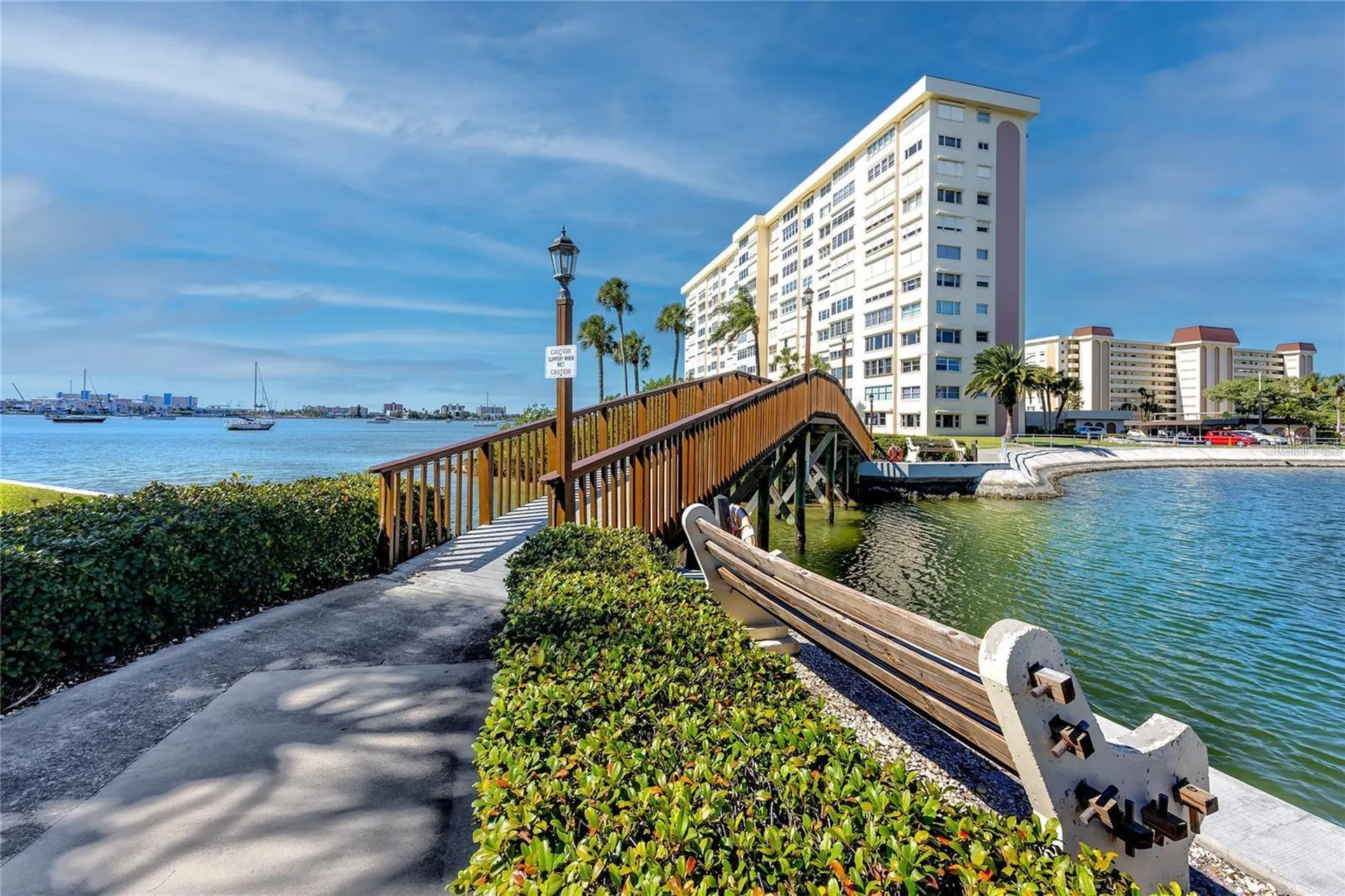 4550 Cove Circle St Petersburg FL 33708