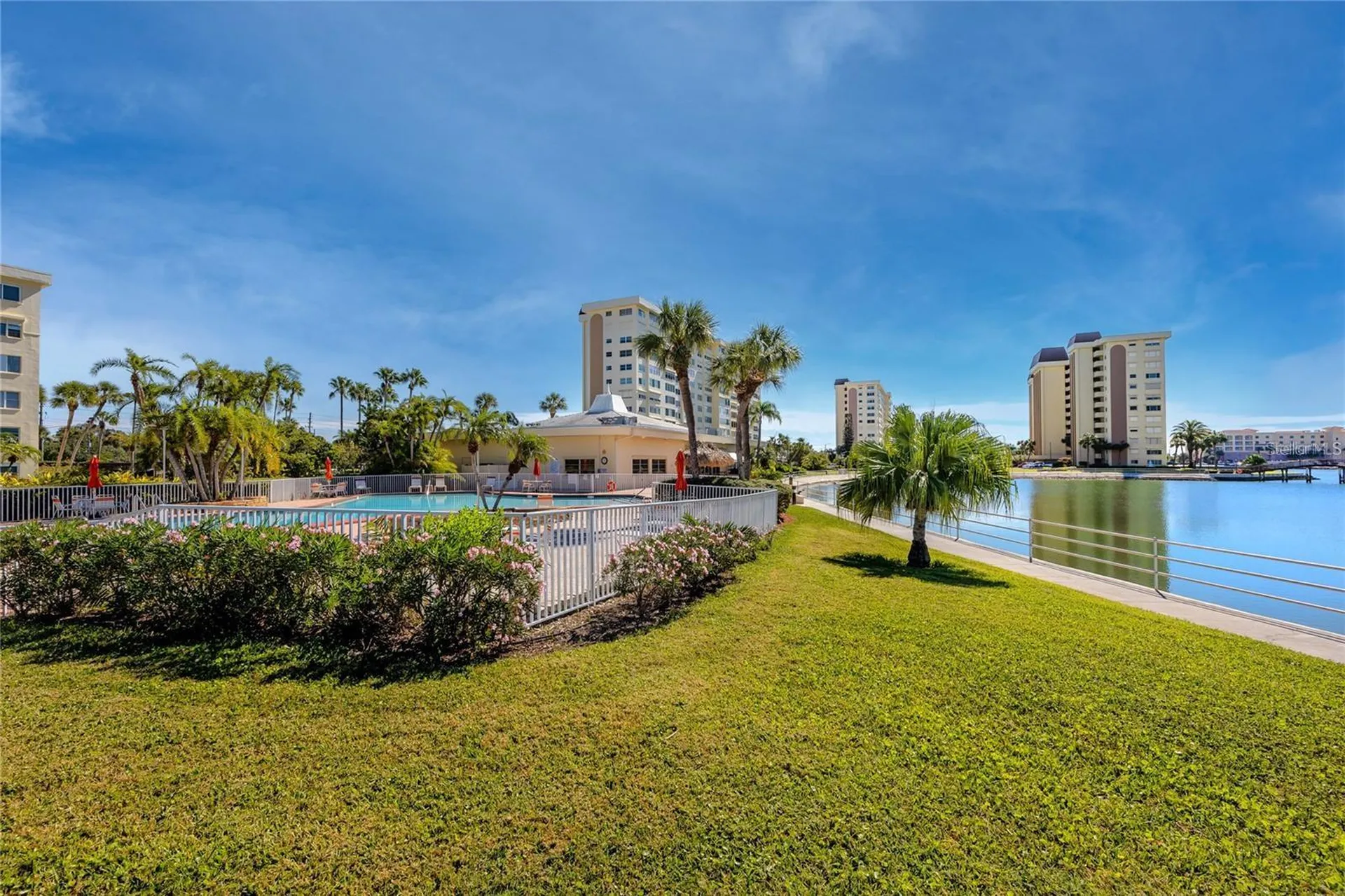 4550 Cove Circle St Petersburg FL 33708