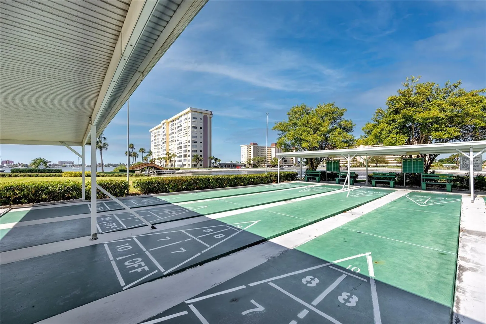 4550 Cove Circle St Petersburg FL 33708