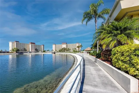 4550 Cove Circle St Petersburg FL 33708