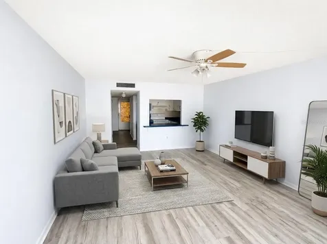 4550 Cove Circle St Petersburg FL 33708