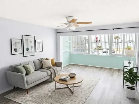4550 Cove Circle St Petersburg FL 33708