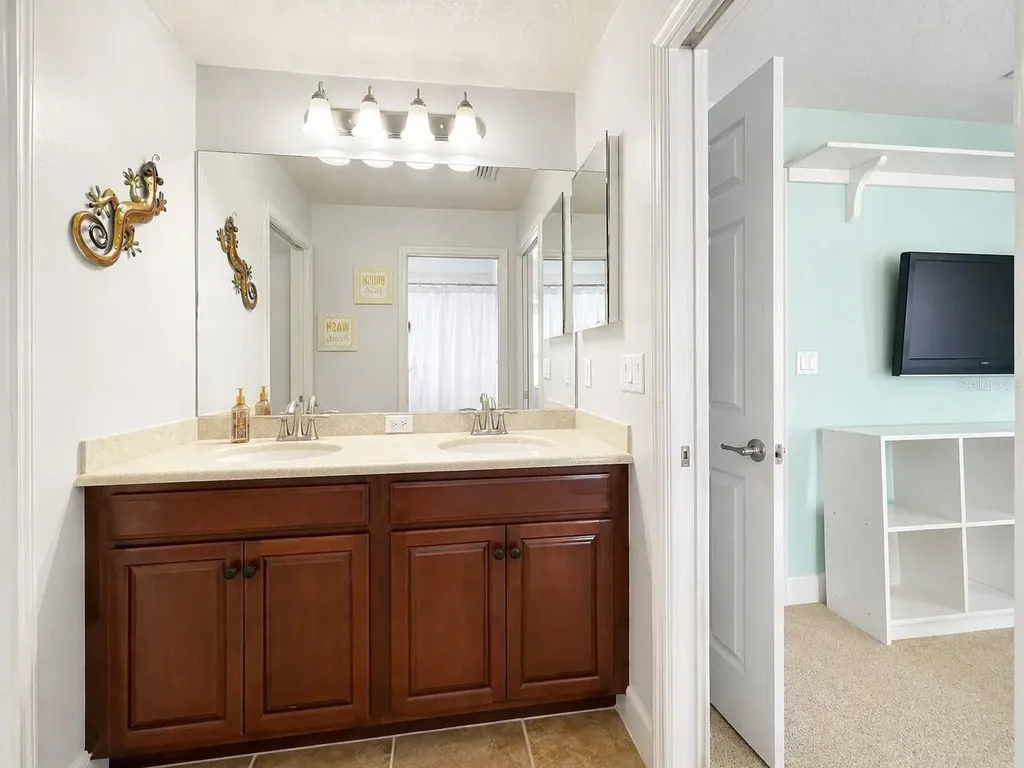 1269 Western Pine Circle Sarasota FL 34240