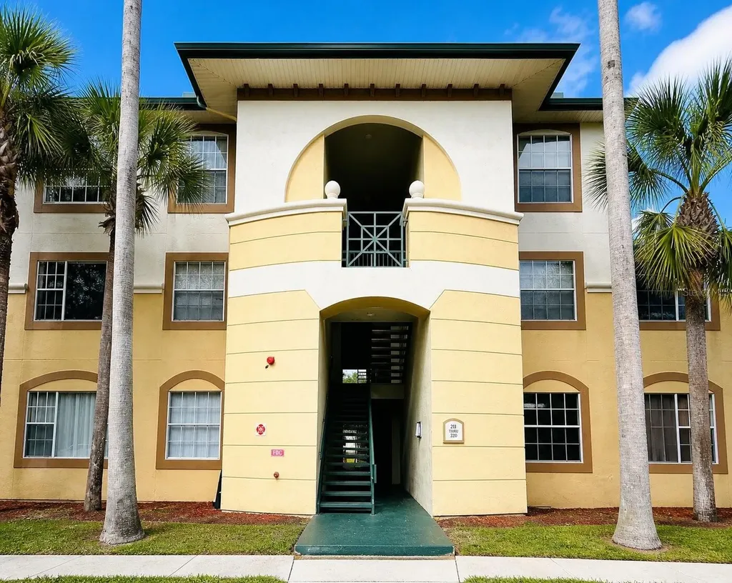 17114 Carrington Park Drive Tampa FL 33647