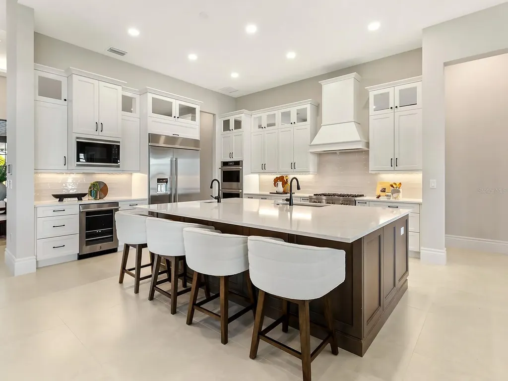 572 Blue Shell Loop Sarasota FL 34240