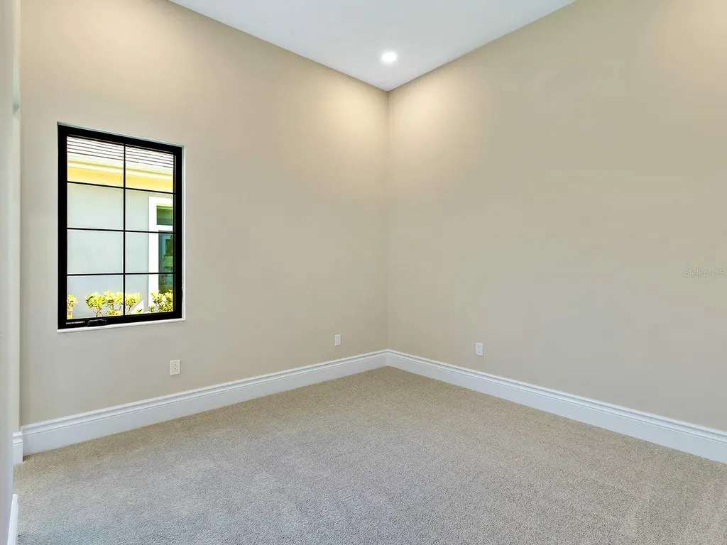 572 Blue Shell Loop Sarasota FL 34240