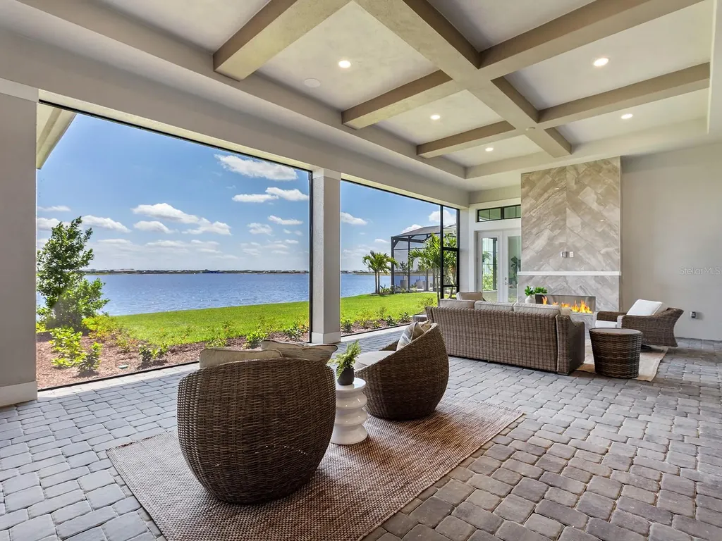 572 Blue Shell Loop Sarasota FL 34240