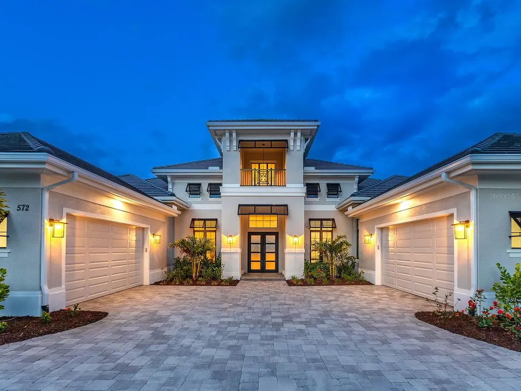 572 Blue Shell Loop Sarasota FL 34240