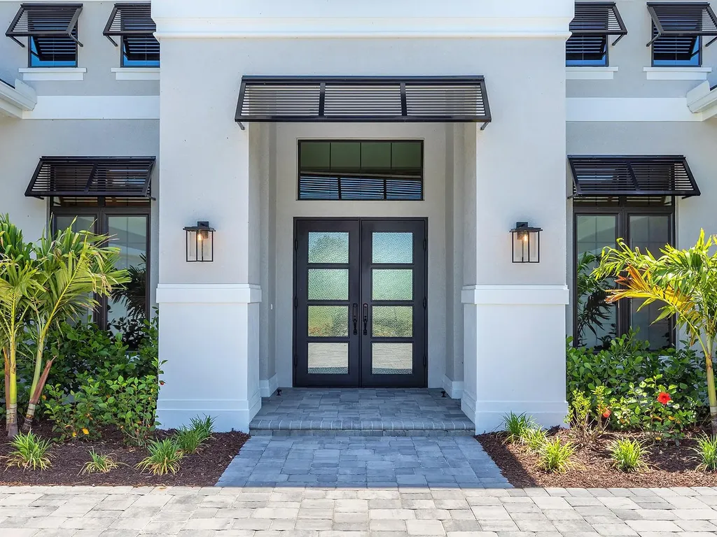 572 Blue Shell Loop Sarasota FL 34240
