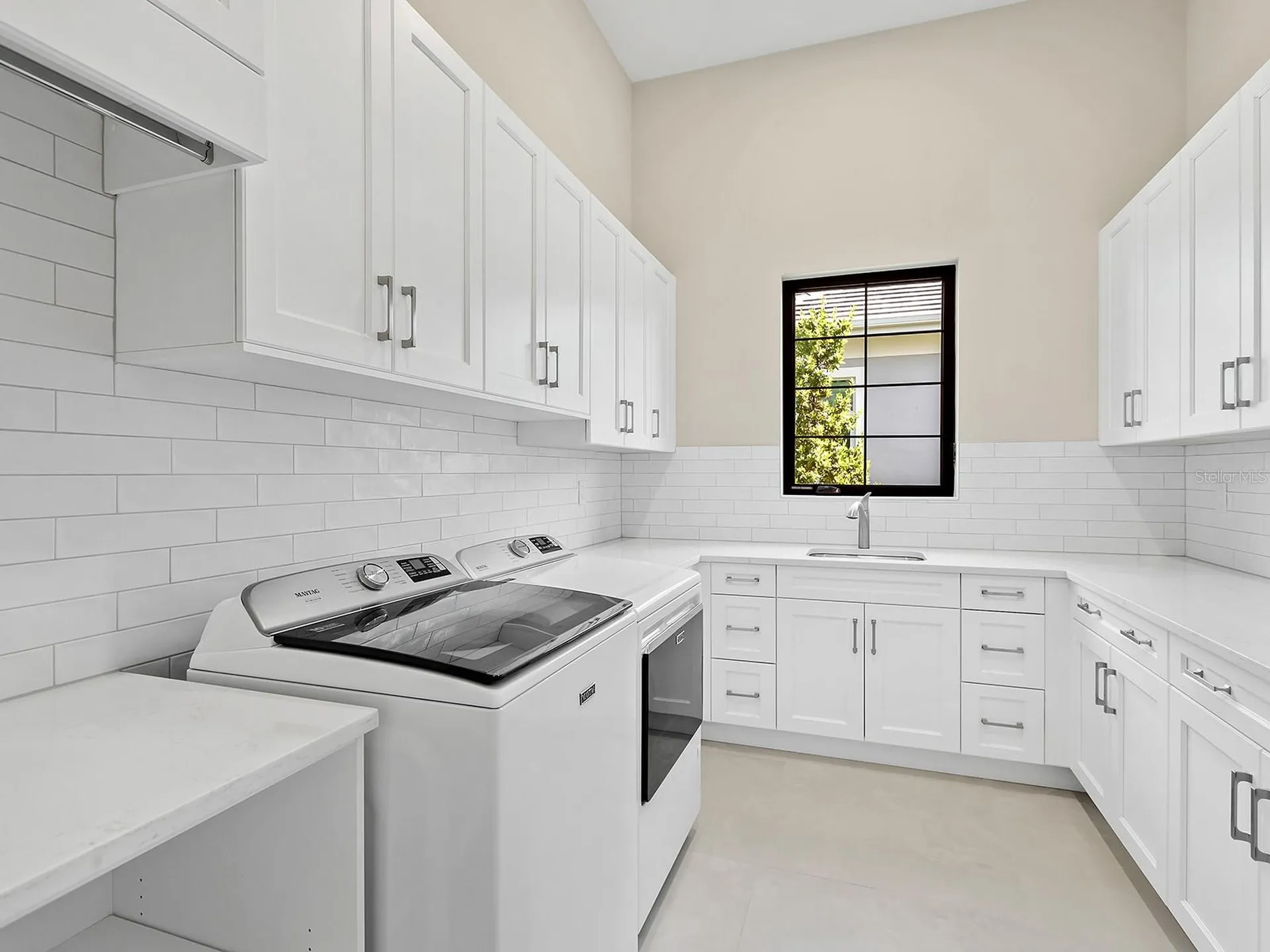 572 Blue Shell Loop Sarasota FL 34240