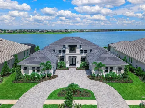 572 Blue Shell Loop Sarasota FL 34240