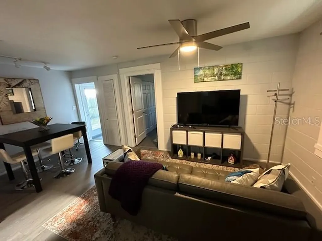 1802 Lucerne Terrace Orlando FL 32806
