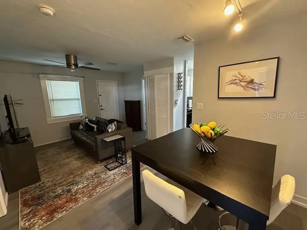 1802 Lucerne Terrace Orlando FL 32806