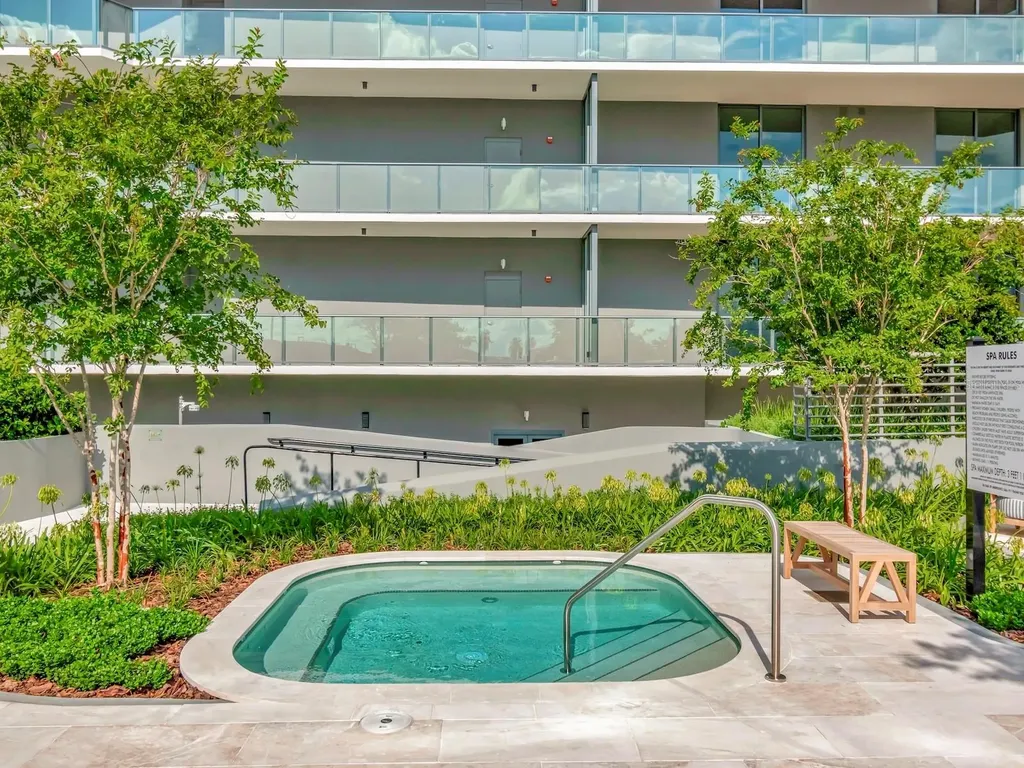 3020 W Santiago Street Tampa FL 33629