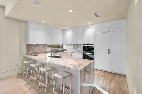 3020 W Santiago Street Tampa FL 33629