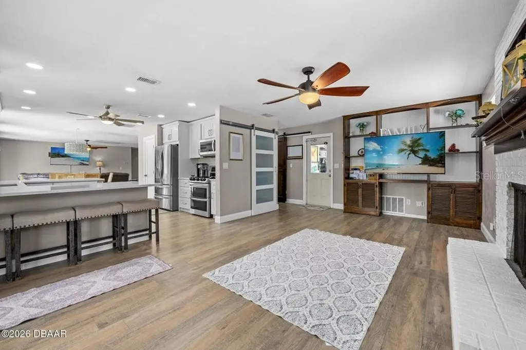 18 Tomoka Oaks Boulevard Ormond Beach FL 32174