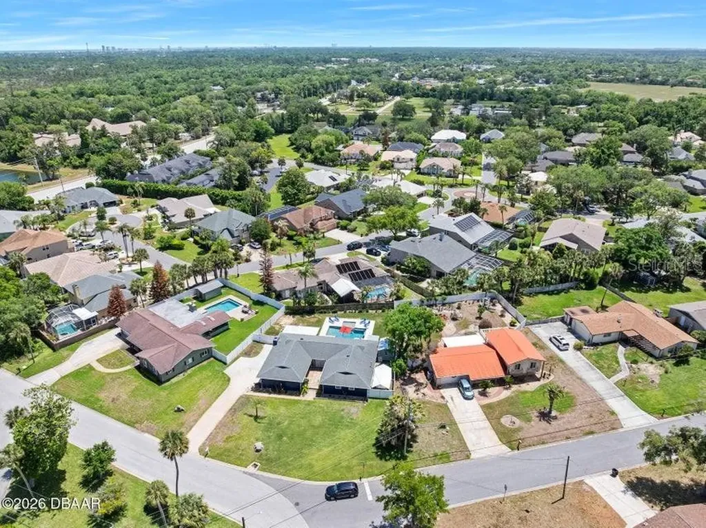 18 Tomoka Oaks Boulevard Ormond Beach FL 32174