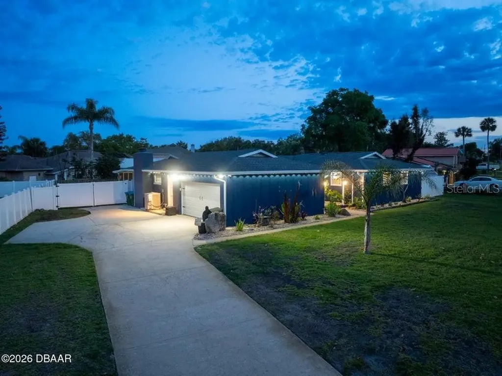 18 Tomoka Oaks Boulevard Ormond Beach FL 32174