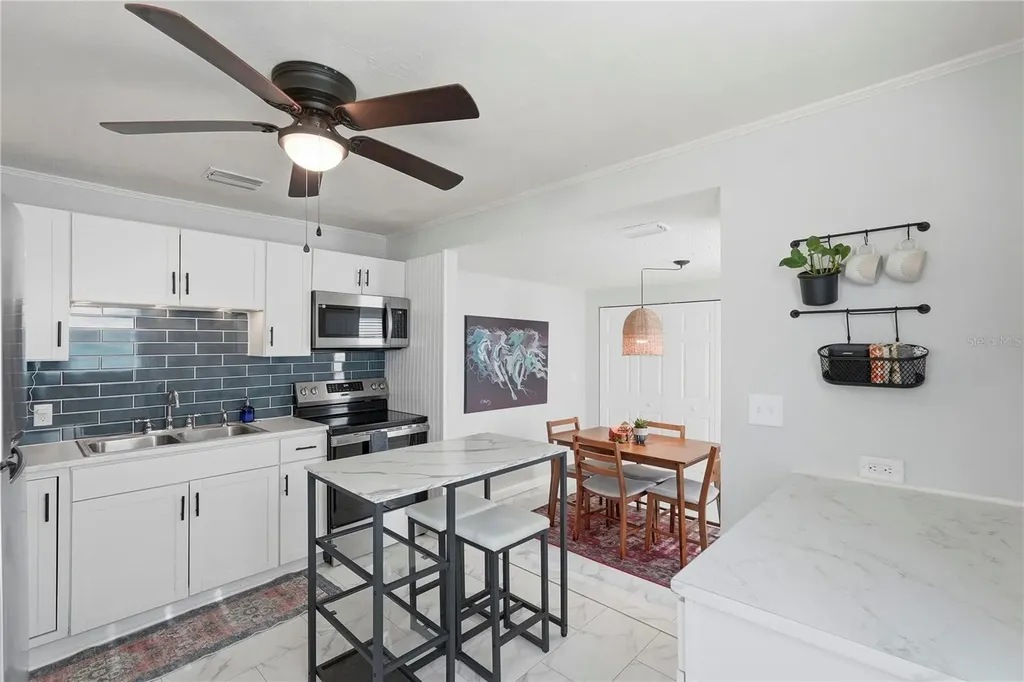 2850 15th Avenue N St Petersburg FL 33713